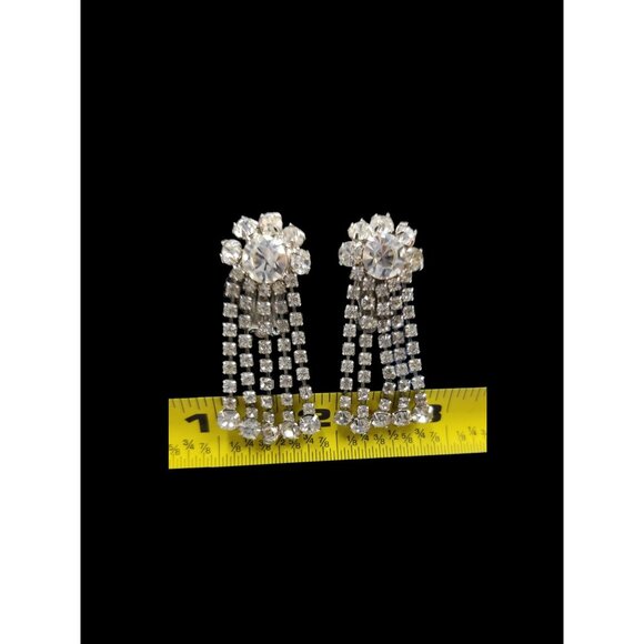 Glamorous Clear Rhinestone Earrings Silvertone Chandelier Dangle Prom Wedding - Picture 7 of 7